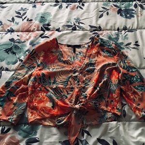 NWT Cute floral  top